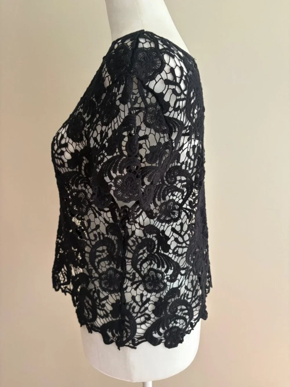 Black Boho Floral Lace Sheer Crochet Top Women’s Fits like a Petite Medium